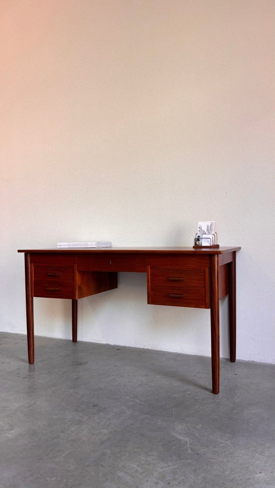Vintage bureau teak 5 lades - LOUI.STORE