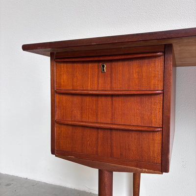 Vintage bureau teak hoge poten - LOUI.STORE