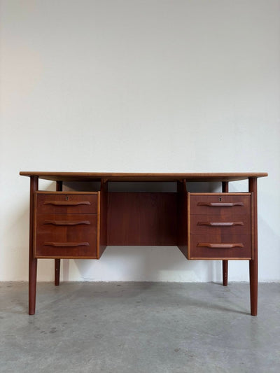 
                  
                    Vintage bureau zwevend blad - LOUI.STORE
                  
                