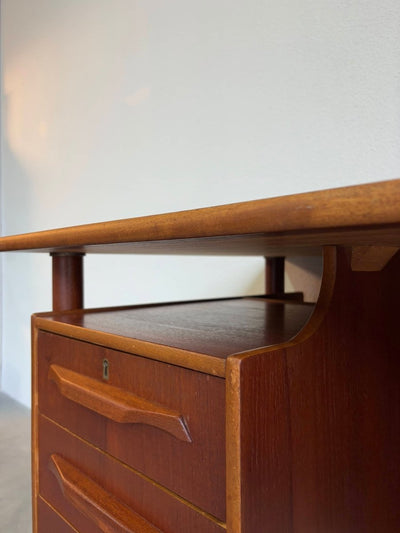 
                  
                    Vintage bureau zwevend blad - LOUI.STORE
                  
                