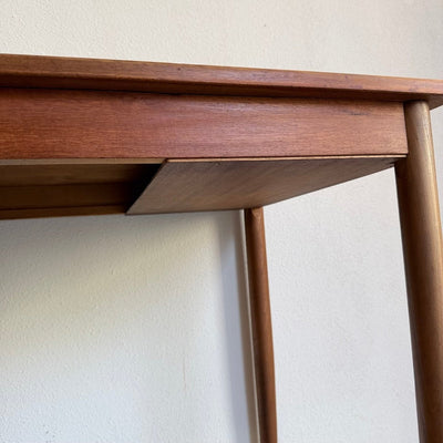 
                  
                    Vintage bureautje 3 lades teak - LOUI
                  
                