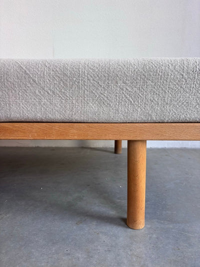 
                  
                    Vintage daybed Børge Mogensen model 190 - LOUI.STORE
                  
                