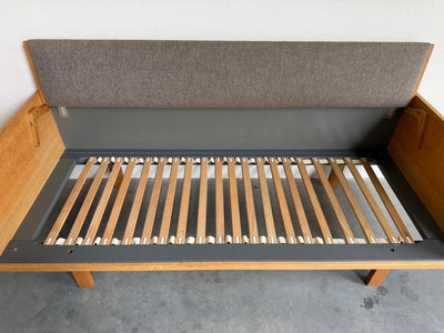 
                  
                    Vintage daybed Hans Wegner GE-258 in eiken - LOUI
                  
                