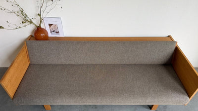 
                  
                    Vintage daybed Hans Wegner GE-258 in eiken - LOUI
                  
                