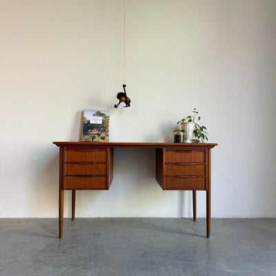 Vintage Deens bureau teak 6 lades - LOUI.STORE