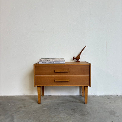 Vintage Deens laag ladekastje 2* eiken - LOUI.STORE