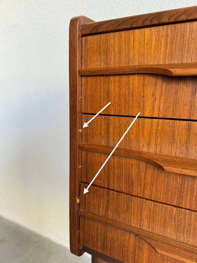 
                  
                    Vintage Deens ladekastje 3* palissander - LOUI.STORE
                  
                