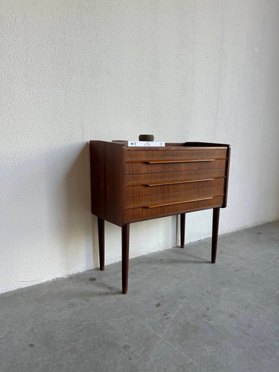 
                  
                    Vintage Deens ladekastje 3* palissander - LOUI.STORE
                  
                