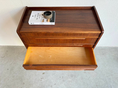 
                  
                    Vintage Deens ladekastje 3* palissander - LOUI.STORE
                  
                