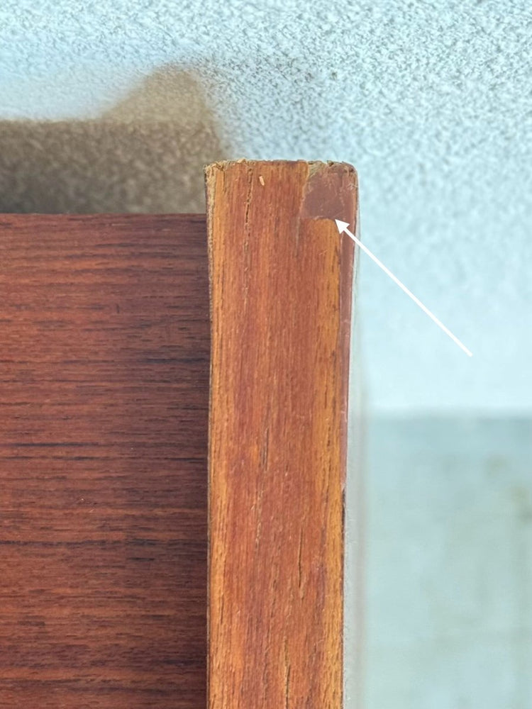 
                  
                    Vintage Deens ladekastje teak 3* - LOUI.STORE
                  
                