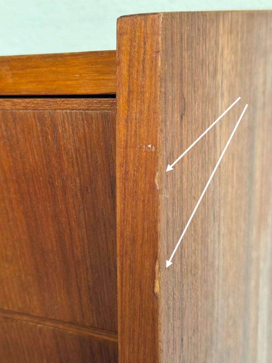 
                  
                    Vintage Deens ladekastje teak 3* - LOUI.STORE
                  
                