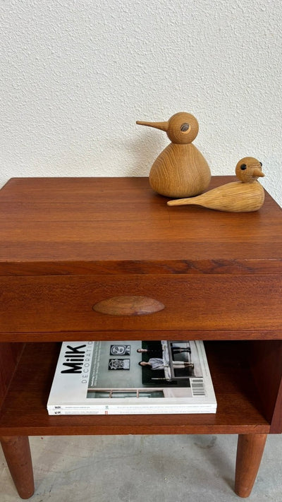 
                  
                    Vintage Deens nachtkastje teak - LOUI.STORE
                  
                