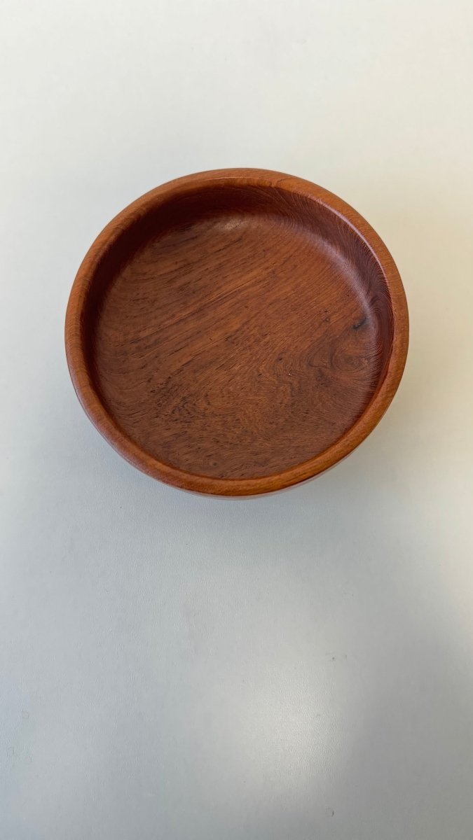 
                  
                    Vintage Deens schaaltje teak - LOUI.STORE
                  
                