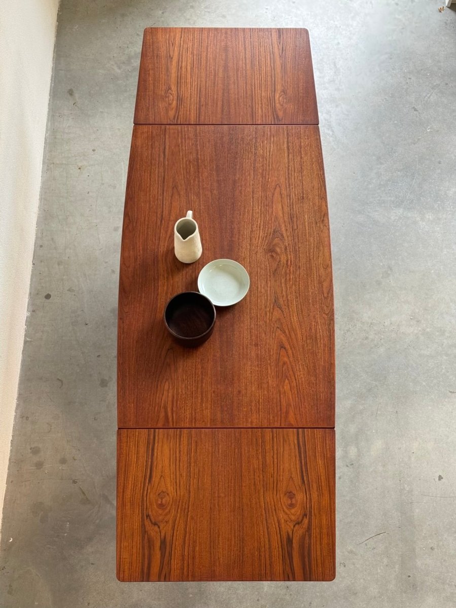 
                  
                    Vintage Deense eettafel teak uitschuifbaar - LOUI.STORE
                  
                