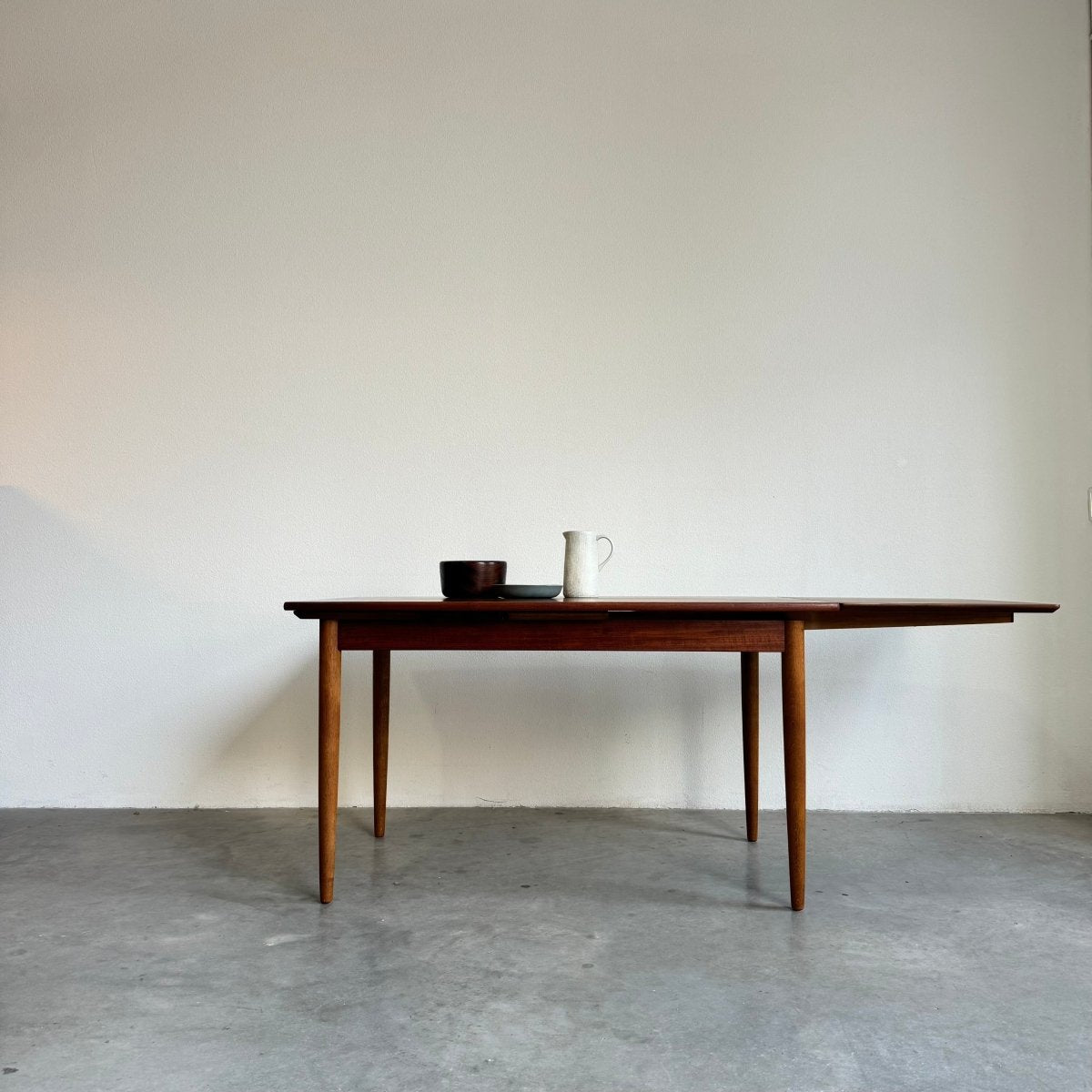 Vintage Deense eettafel teak uitschuifbaar - LOUI.STORE