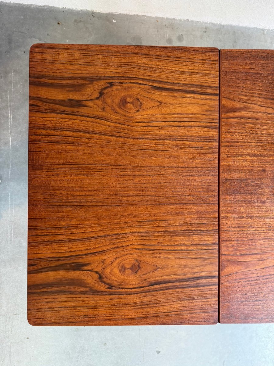 
                  
                    Vintage Deense eettafel teak uitschuifbaar - LOUI.STORE
                  
                