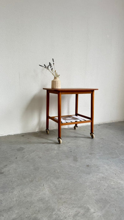 
                  
                    Vintage Deense kleine trolley - LOUI.STORE
                  
                