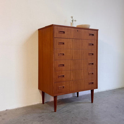 Vintage Deense ladekast 6* teak - LOUI.STORE