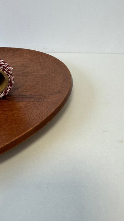 
                  
                    Vintage Deense schaal wiggers teak - LOUI.STORE
                  
                