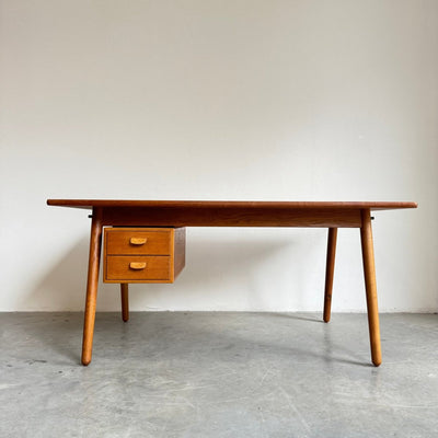 Vintage design bureau tafel Poul Volther - LOUI.STORE