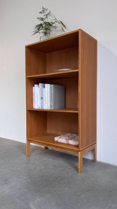 
                  
                    Vintage diepe boekenkast eiken - LOUI.STORE
                  
                