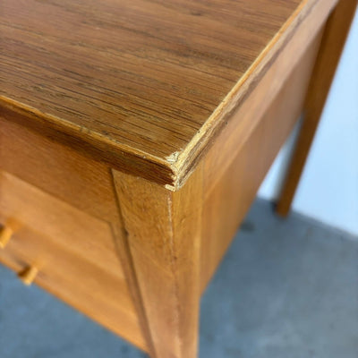 
                  
                    Vintage Domino bureau eiken - LOUI.STORE
                  
                