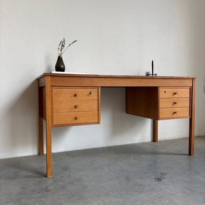 
                  
                    Vintage Domino bureau eiken - LOUI.STORE
                  
                