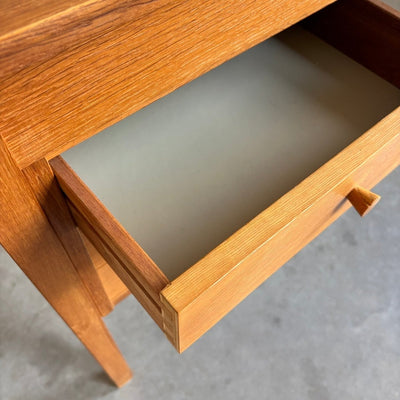 
                  
                    Vintage Domino bureau eiken - LOUI.STORE
                  
                