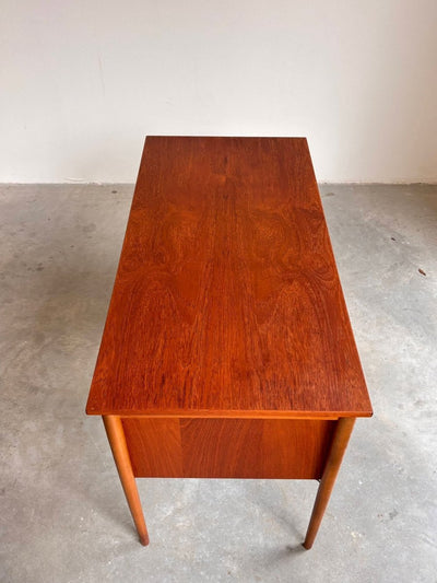 
                  
                    Vintage Domino bureau teak - LOUI.STORE
                  
                