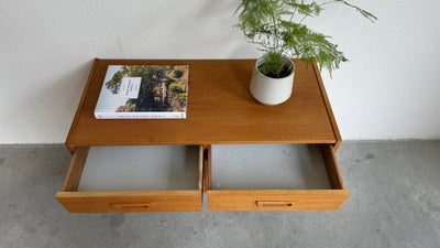 
                  
                    Vintage dubbele ladekast Atom - LOUI.STORE
                  
                