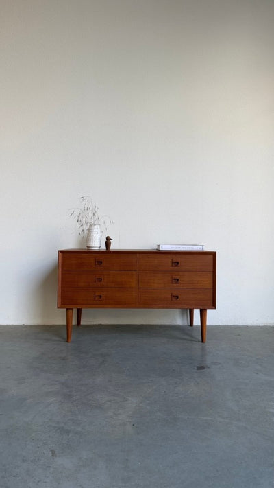 
                  
                    Vintage dubbele ladekast Brouer teak - LOUI
                  
                