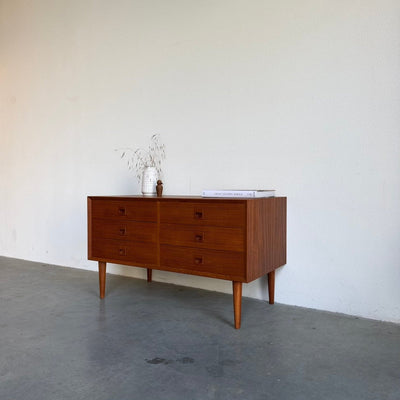 
                  
                    Vintage dubbele ladekast Brouer teak - LOUI
                  
                