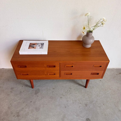 
                  
                    Vintage dubbele ladekast teak Hundevad 4* - LOUI.STORE
                  
                