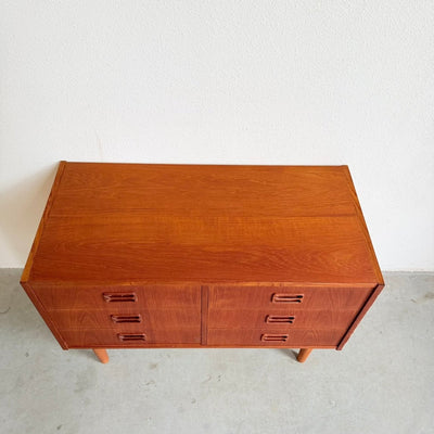 
                  
                    Vintage dubbele ladekast teak - LOUI
                  
                