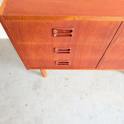 
                  
                    Vintage dubbele ladekast teak - LOUI
                  
                