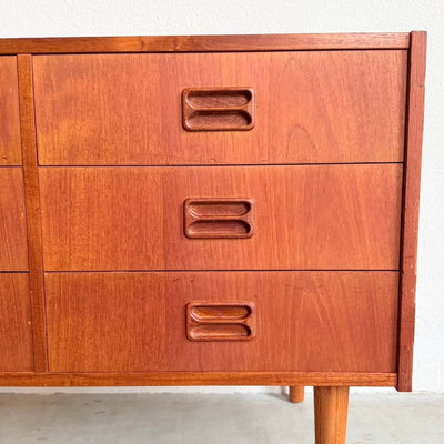 
                  
                    Vintage dubbele ladekast teak - LOUI
                  
                
