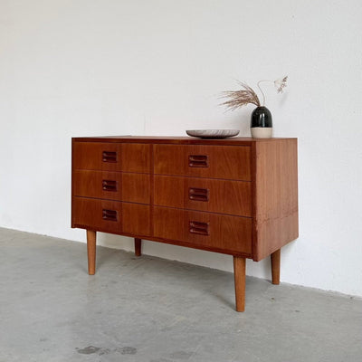 
                  
                    Vintage dubbele ladekast teak - LOUI
                  
                