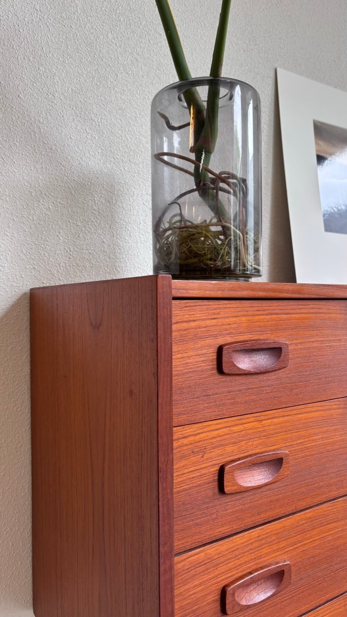 
                  
                    Vintage dubbele ladekast teak - LOUI.STORE
                  
                