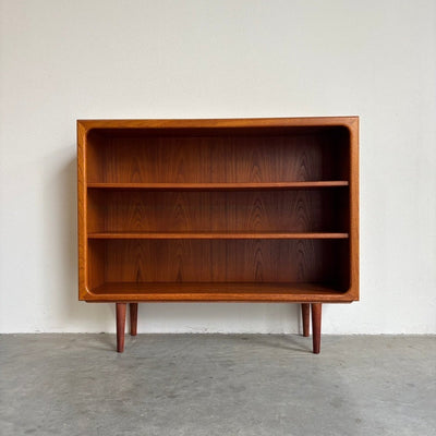 
                  
                    Vintage Dyrlund boekenkast teak - LOUI.STORE
                  
                
