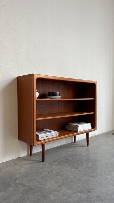 
                  
                    Vintage Dyrlund boekenkast teak - LOUI.STORE
                  
                