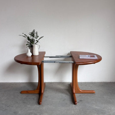 
                  
                    Vintage Dyrlund ronde eettafel teak ø100cm - LOUI
                  
                