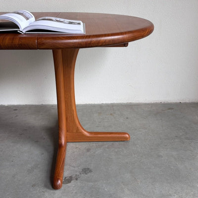 
                  
                    Vintage Dyrlund ronde eettafel teak ø100cm - LOUI
                  
                