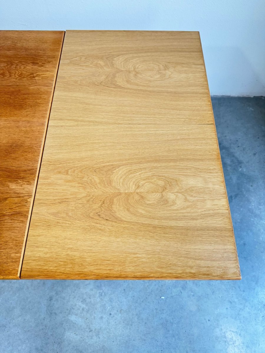 
                  
                    Vintage eettafel eiken uitschuifbaar - LOUI.STORE
                  
                