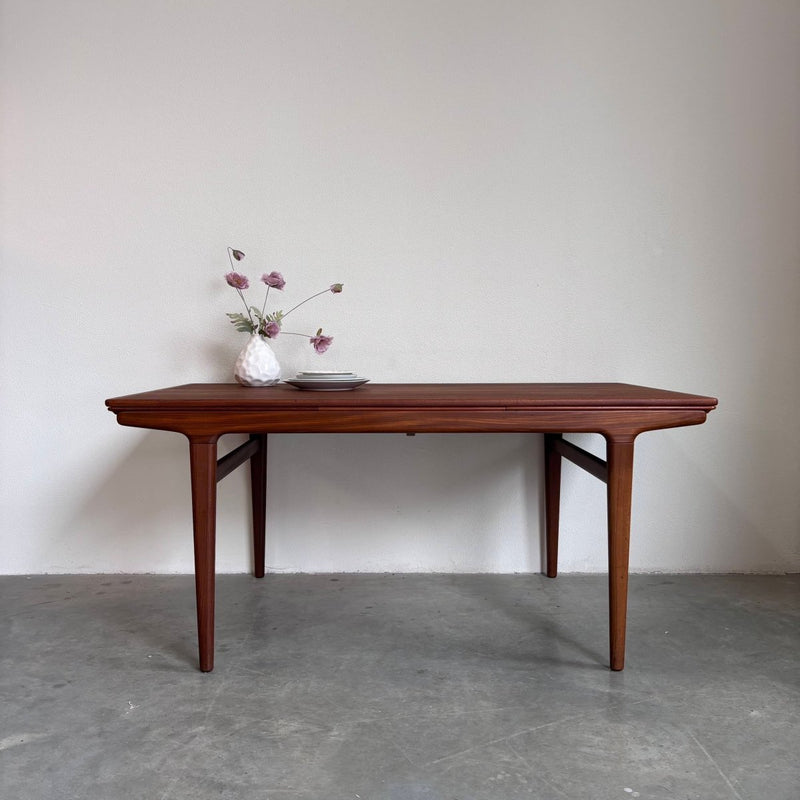 Vintage eettafel Johannes Andersen teak - LOUI.STORE