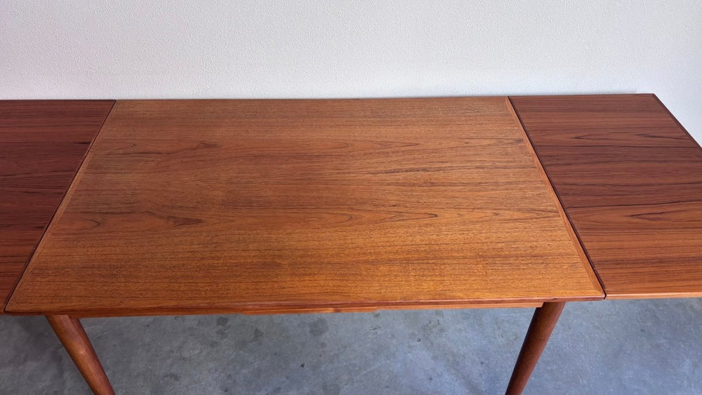 
                  
                    Vintage eettafel licht teak 132 - 234cm - LOUI.STORE
                  
                