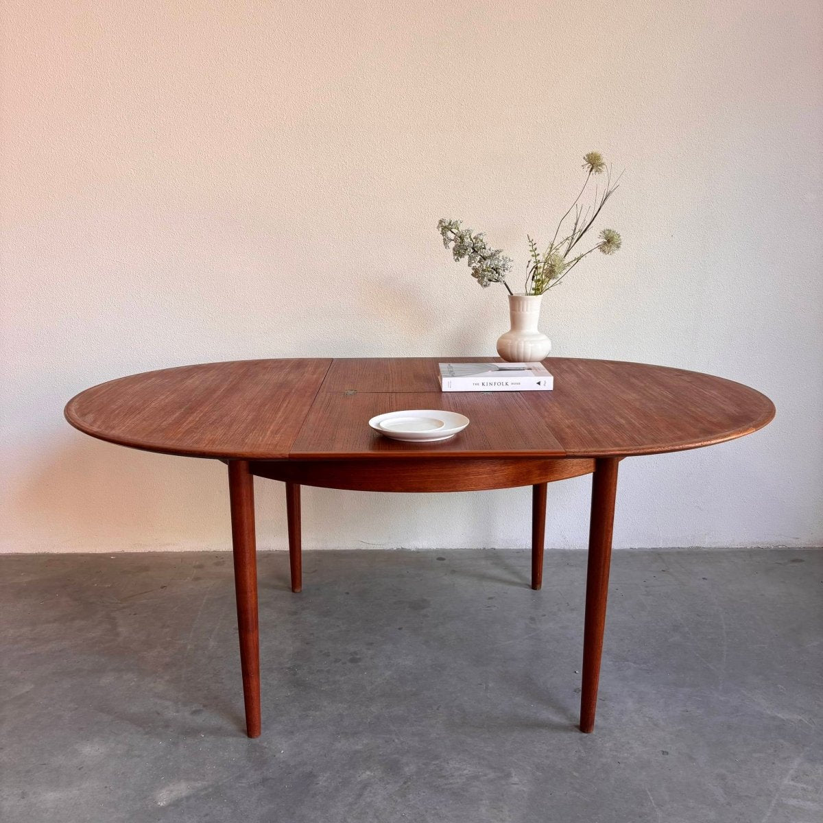 Vintage eettafel rond uitschuifbaar - LOUI.STORE