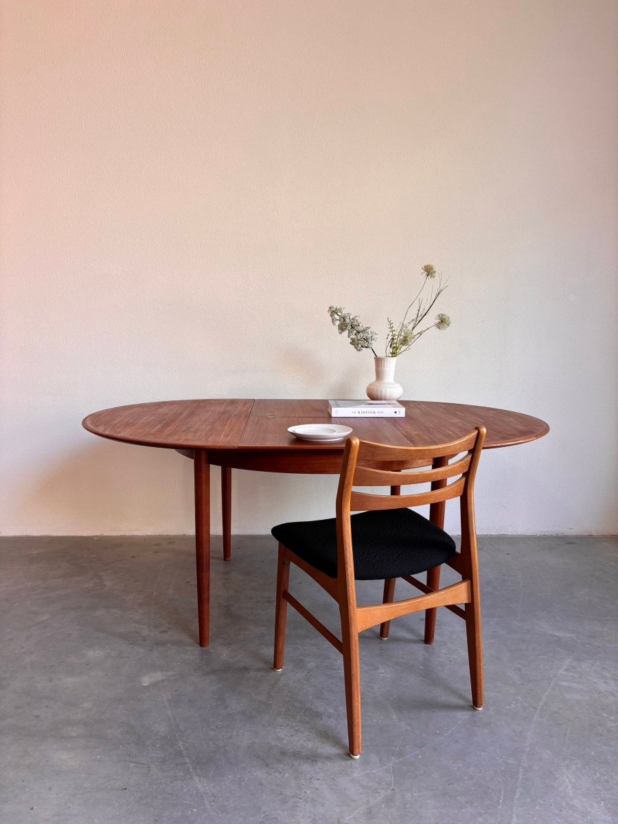 
                  
                    Vintage eettafel rond uitschuifbaar - LOUI.STORE
                  
                