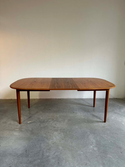 
                  
                    Vintage eettafel Skovmand & Andersen teak - LOUI.STORE
                  
                