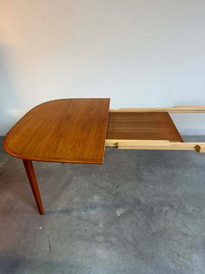 
                  
                    Vintage eettafel Skovmand & Andersen teak - LOUI.STORE
                  
                