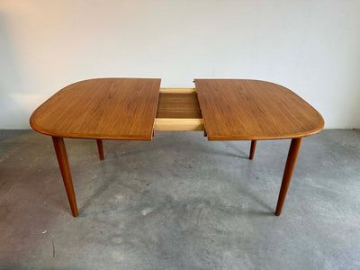 
                  
                    Vintage eettafel Skovmand & Andersen teak - LOUI.STORE
                  
                